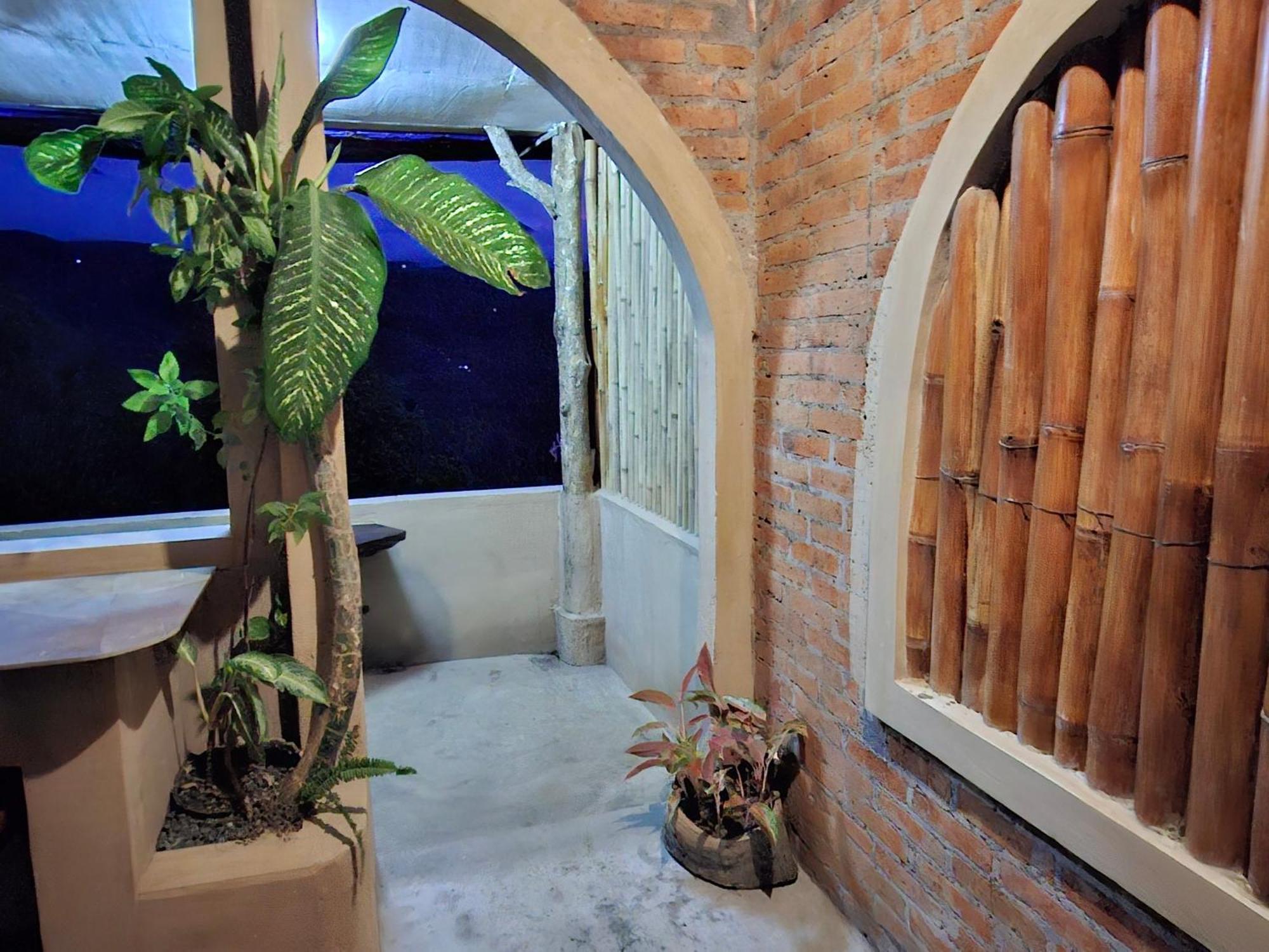 Umah De Madya&Rooftop De Madya Munduk Kamer foto